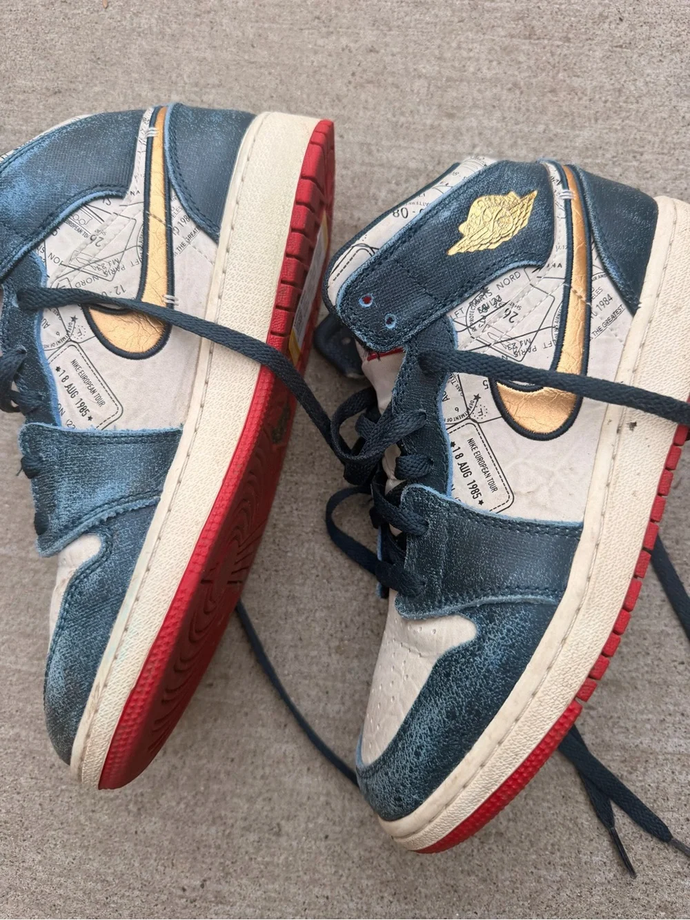 Nike air jordan 1 mid se gs take flight hold passport